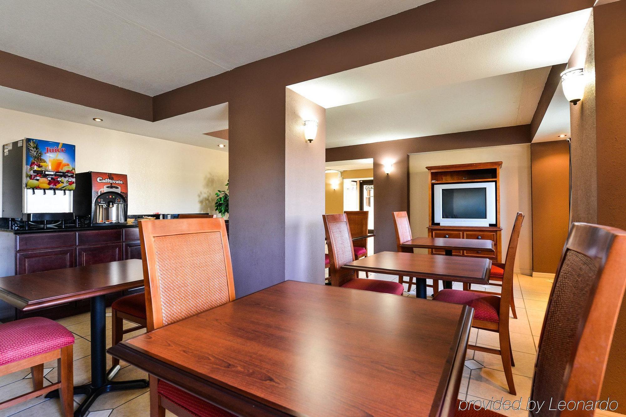 Hotel Days & By Wyndham - Ybor 2*