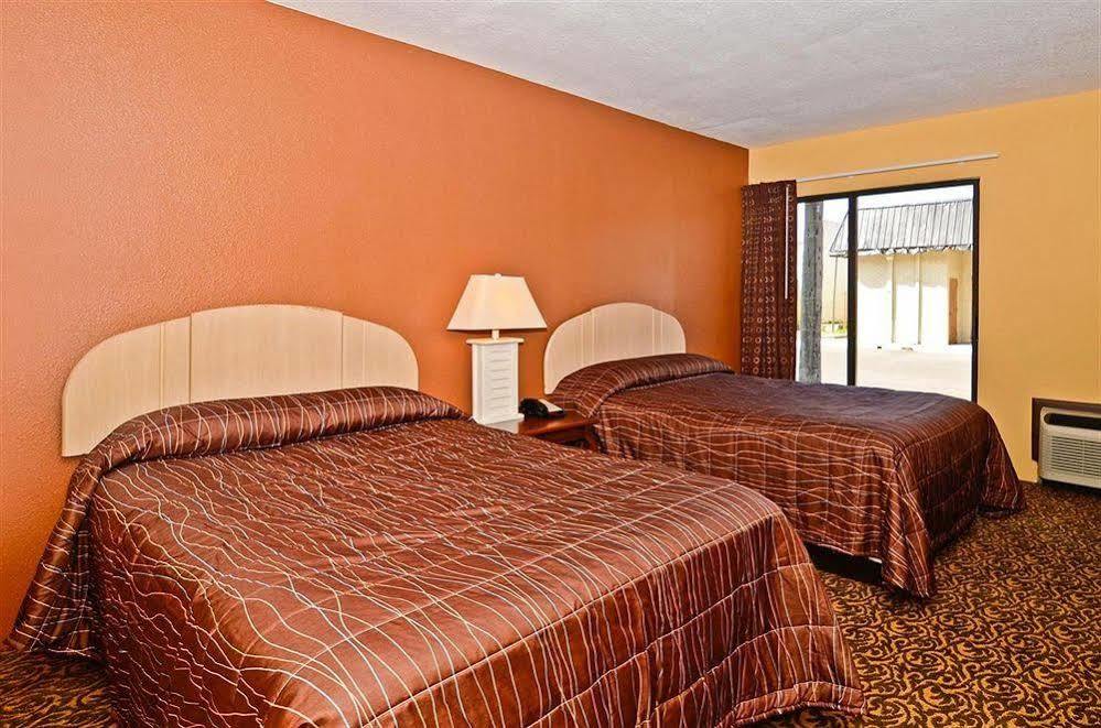 Days & By Wyndham - Ybor Hotel 2*