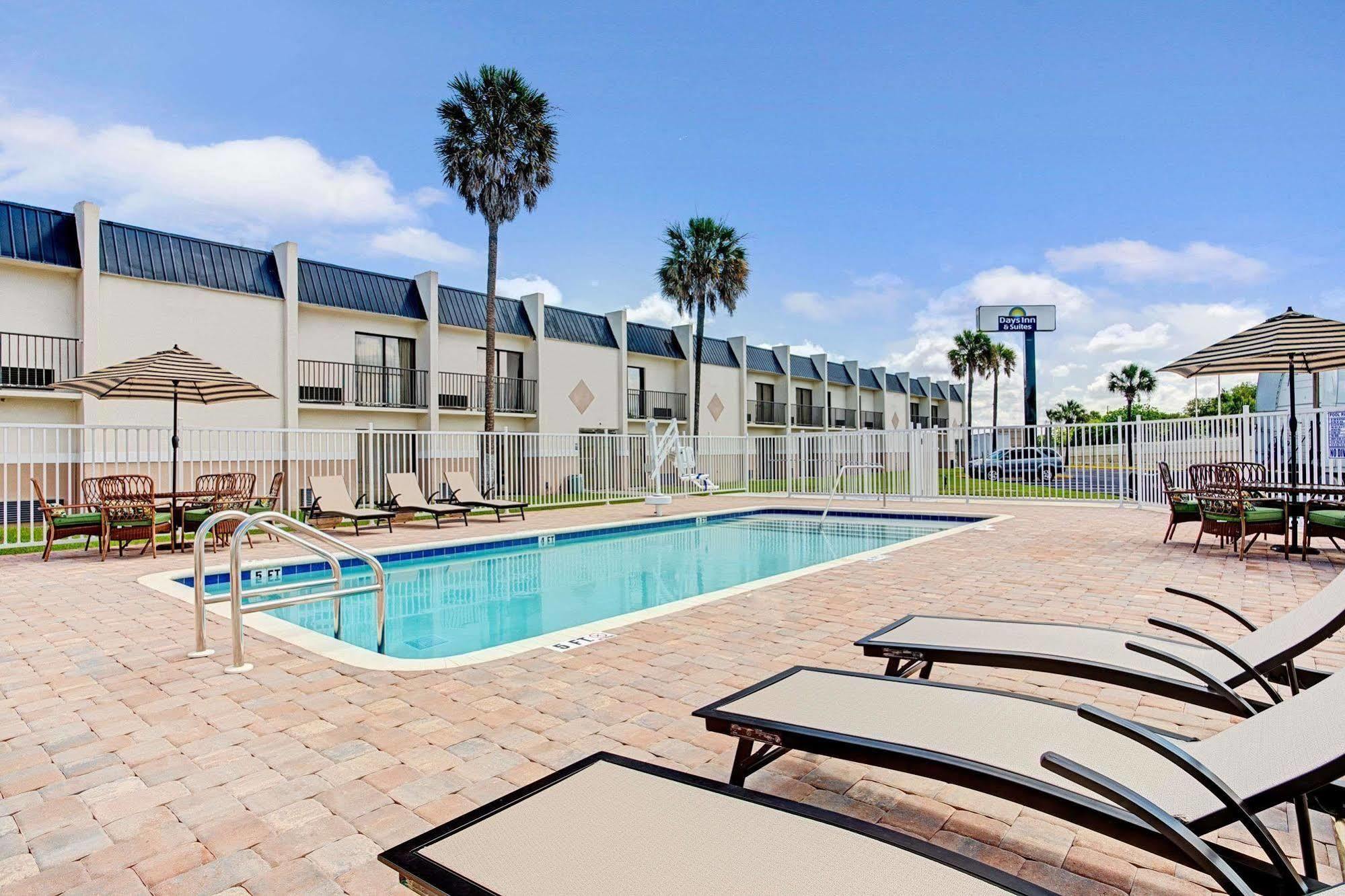 Days & By Wyndham - Ybor